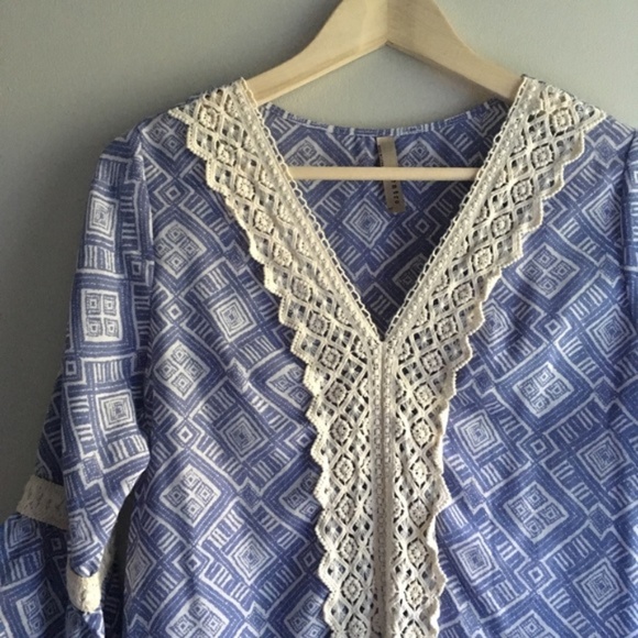 Entro Blue Ruffle Hem Crochet Lace Tunic - Picture 2 of 8